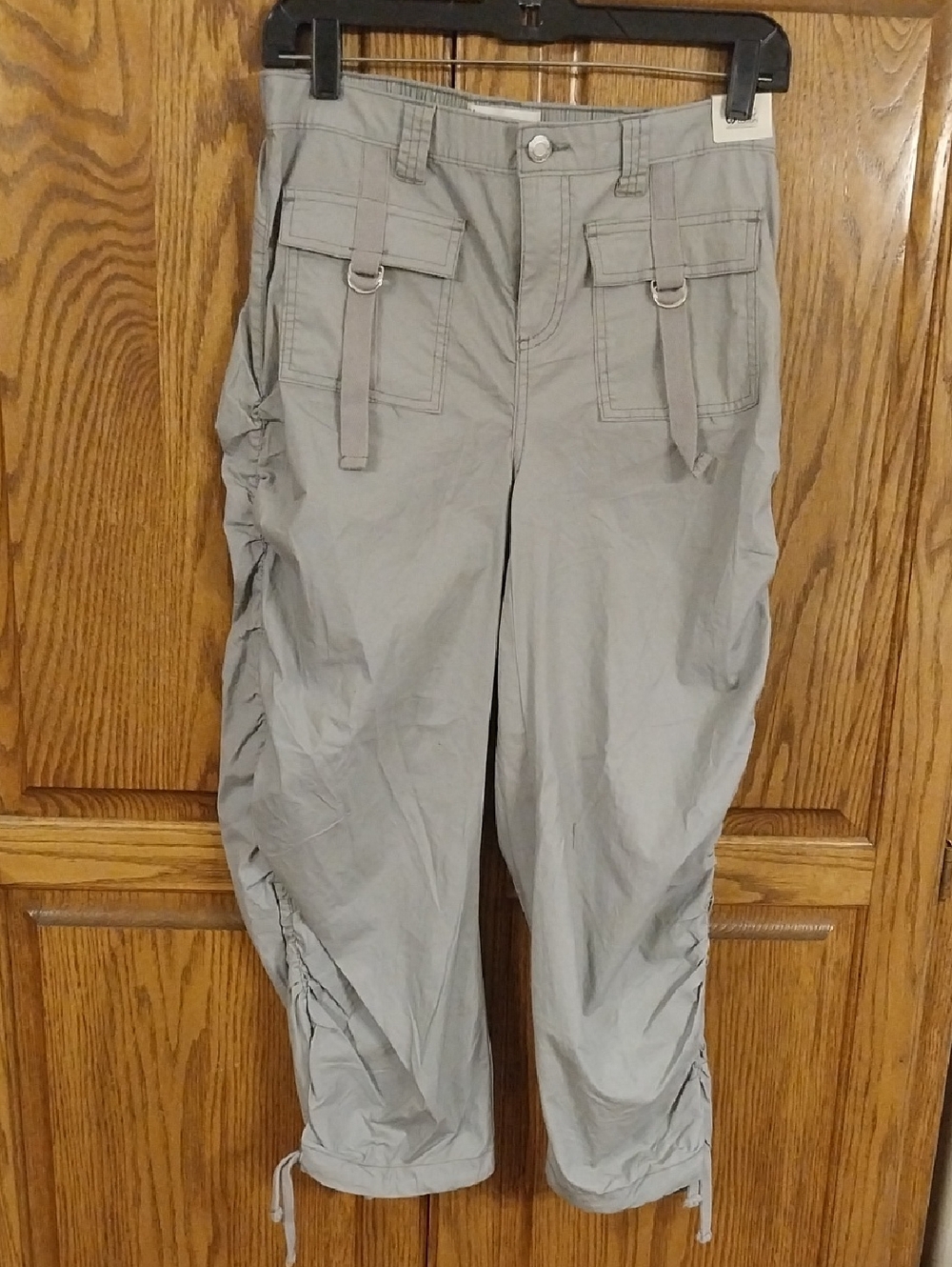 No Boundaries NWT Ruched Crop High-Rise Cargo Pants Women's Small Light Gray